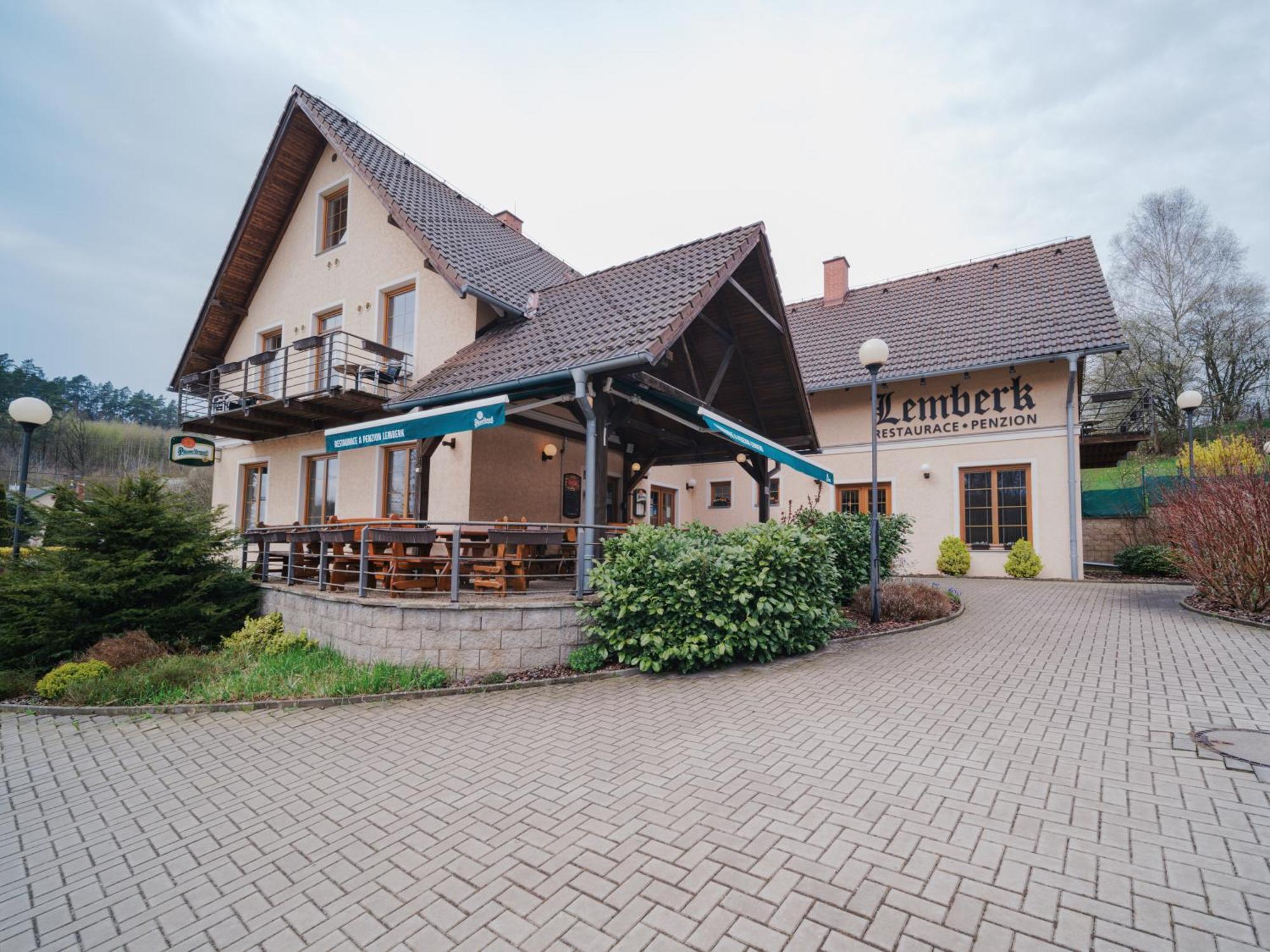 Penzion A Restaurace Lemberk Jablonné v Podještědí Exteriör bild